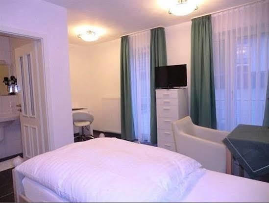 Hotel Garni Jacobs บอนน์ ภายนอก รูปภาพ